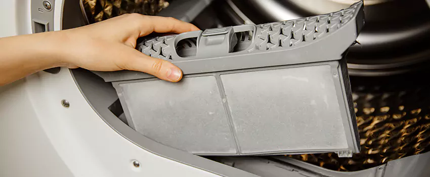 Signs Of A Clogged Dryer Lint Trap in Wilmette, Illinois